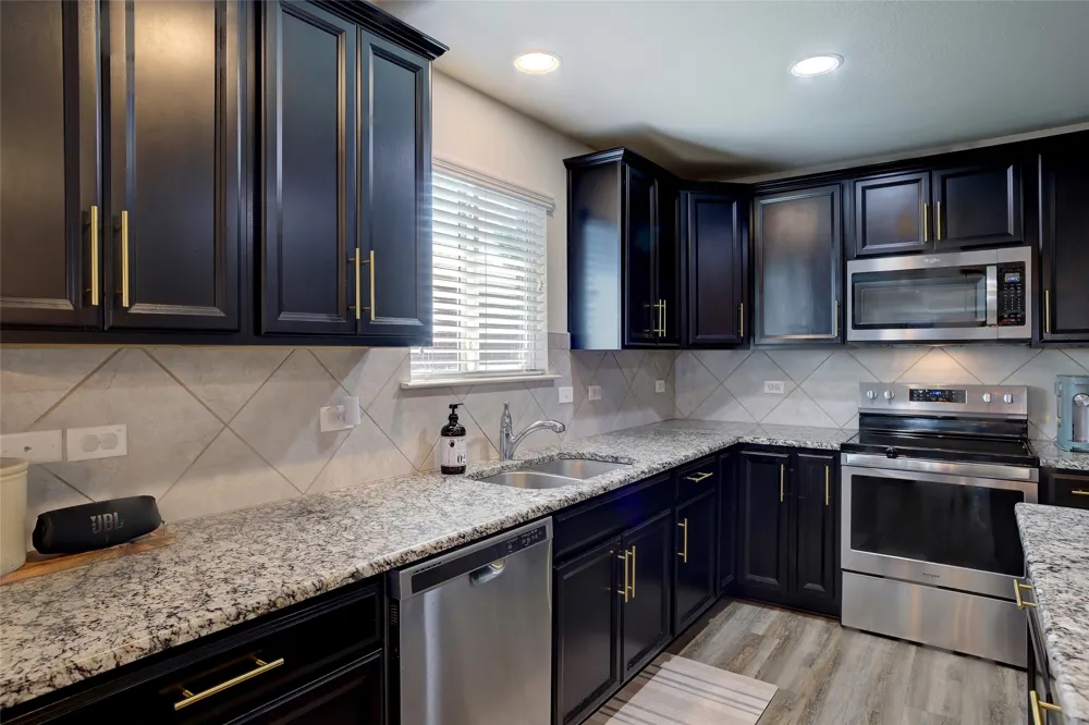 1601 Waggoner Drive Aubrey, TX 76227