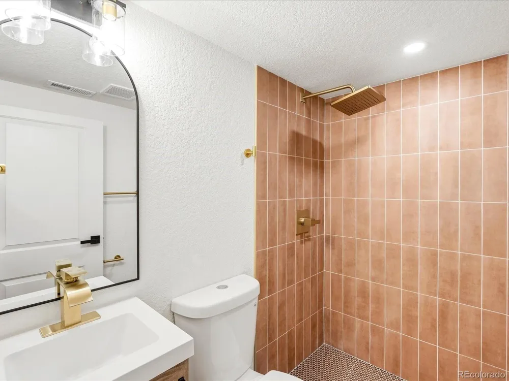 5663 Jellison Street Arvada, CO 80002