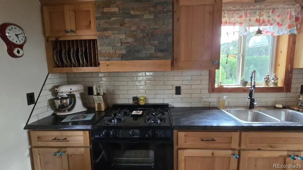 5520 Bateman Road Fort Garland, CO 81133