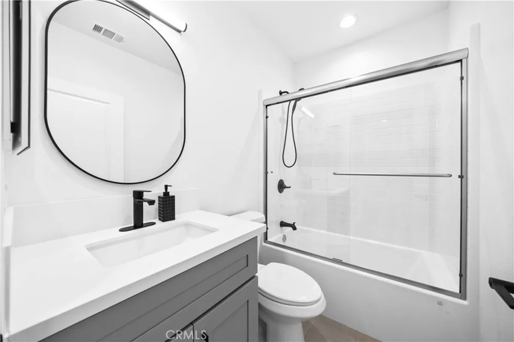 7692 9th Street #102 Buena Park, CA 90621