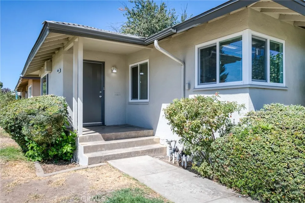 1506 W University Avenue Fresno, CA 93705