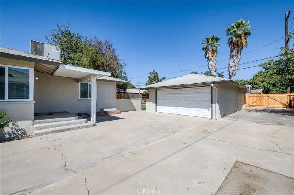 1506 W University Avenue Fresno, CA 93705