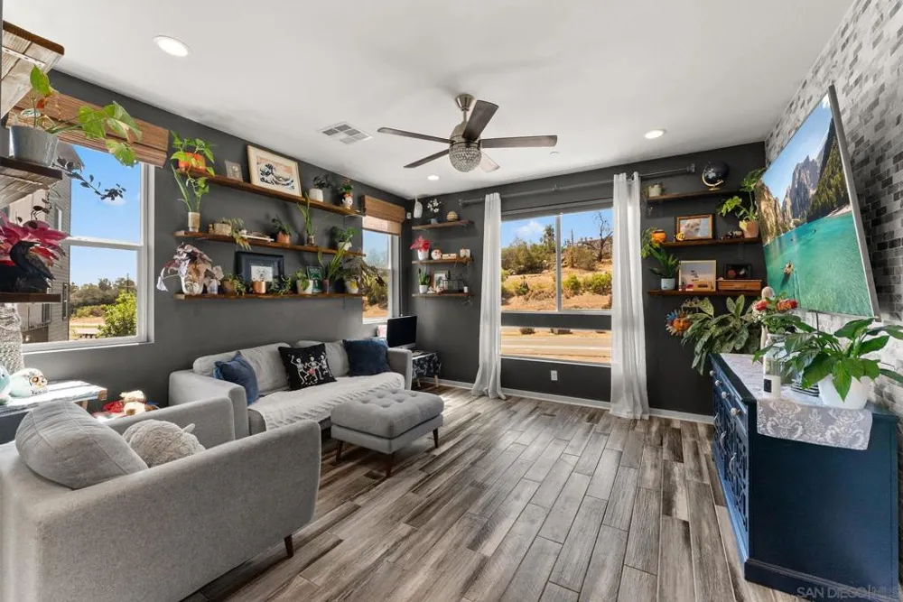 2516 S Escondido Blvd #112 Escondido, CA 92025