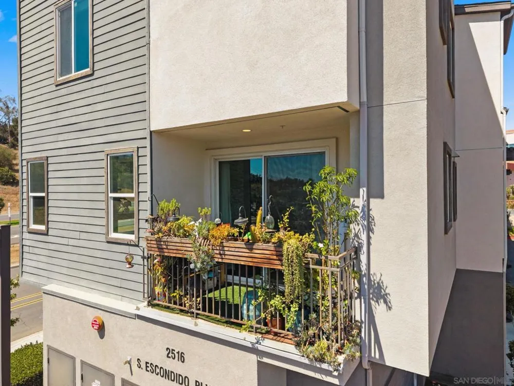 2516 S Escondido Blvd #112 Escondido, CA 92025