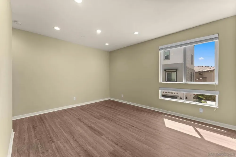 2564 S Escondido Blvd #512 Escondido, CA 92025