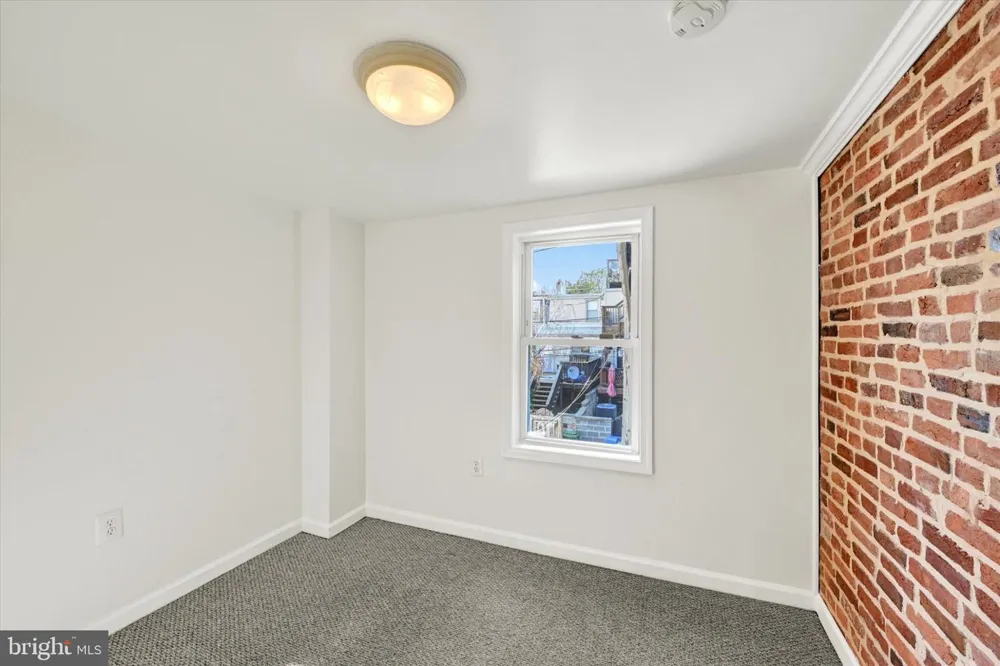 923 S CURLEY STREET Baltimore, MD 21224