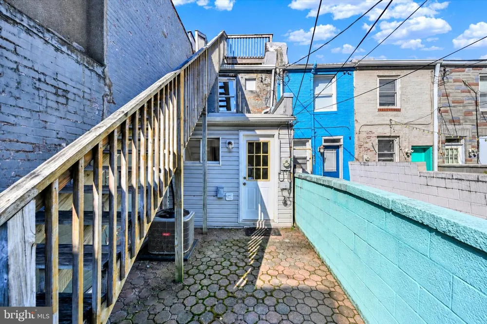 923 S CURLEY STREET Baltimore, MD 21224