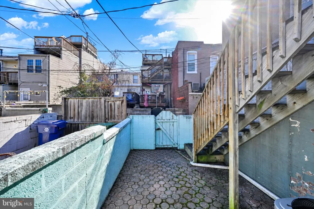 923 S CURLEY STREET Baltimore, MD 21224