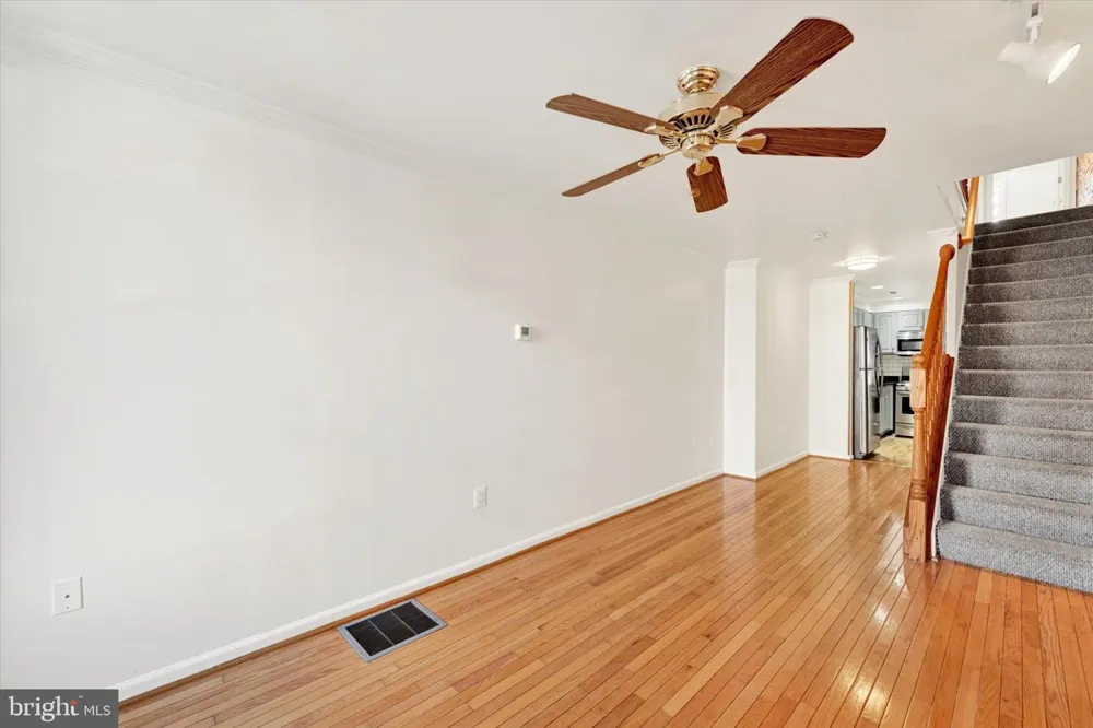 923 S CURLEY STREET Baltimore, MD 21224