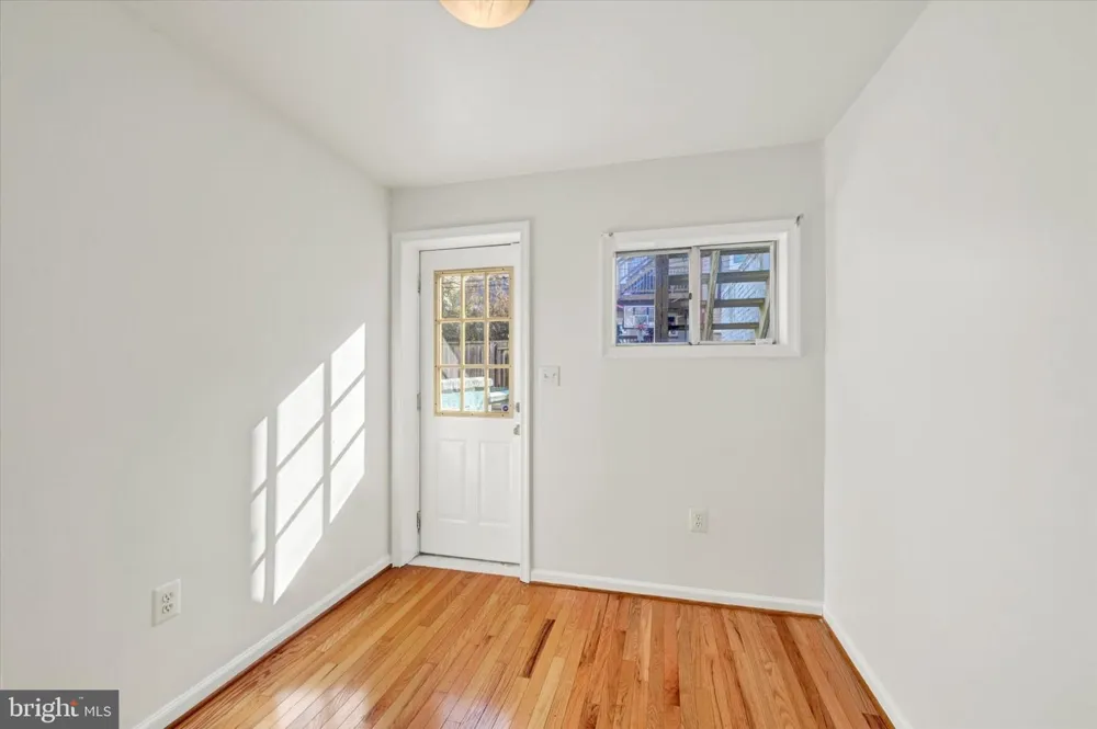 923 S CURLEY STREET Baltimore, MD 21224