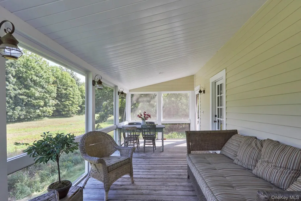 101 Spring Lake Road Red Hook, NY 12571