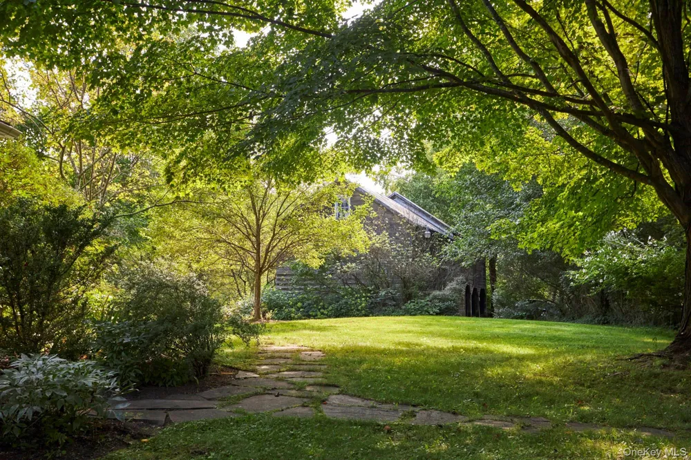 101 Spring Lake Road Red Hook, NY 12571