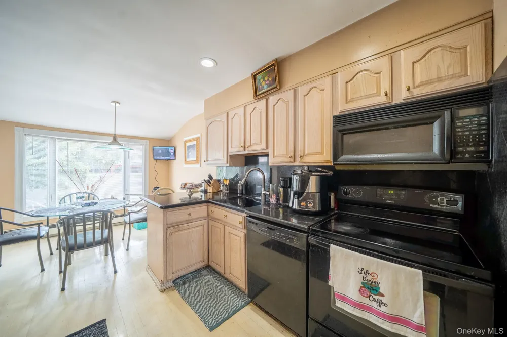 15 Jackie Drive Westbury, NY 11590