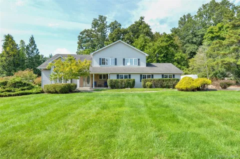 3 Lenni Lenape Court