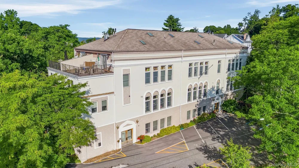 88 Broadway #PH4 Ossining, NY 10562