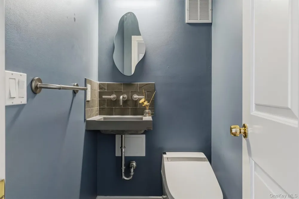 88 Broadway #PH4 Ossining, NY 10562