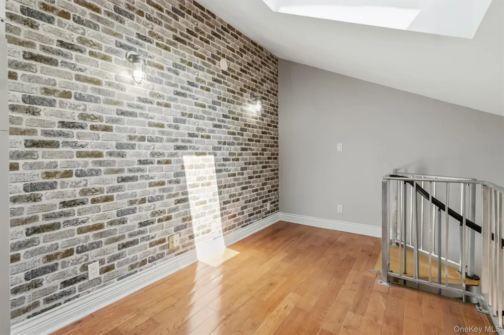 88 Broadway #PH4 Ossining, NY 10562