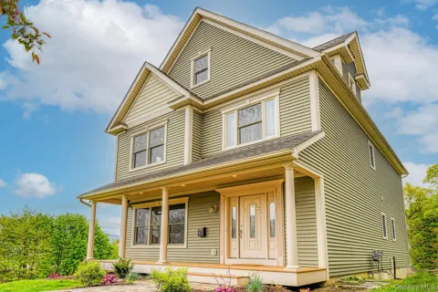 81 Nicoll Street