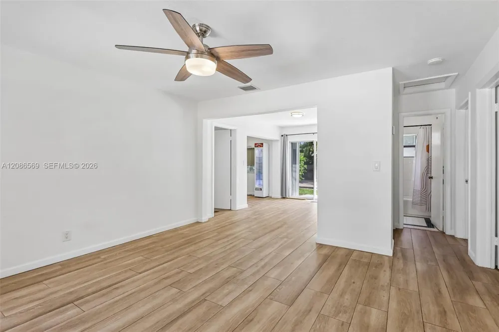 5364 NE 2nd Ave Oakland Park, FL 33334