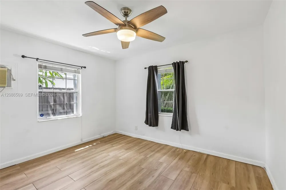 5364 NE 2nd Ave Oakland Park, FL 33334
