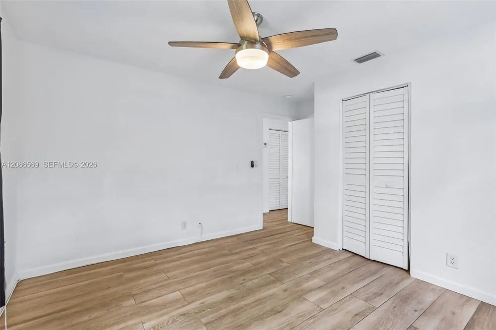 5364 NE 2nd Ave Oakland Park, FL 33334