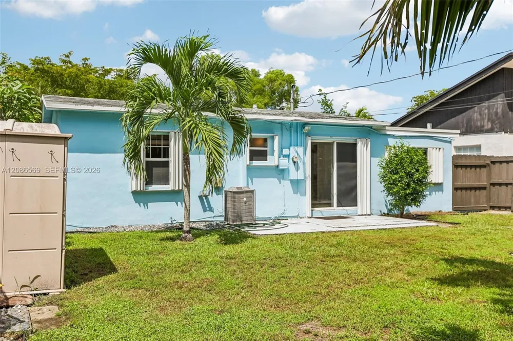 5364 NE 2nd Ave Oakland Park, FL 33334