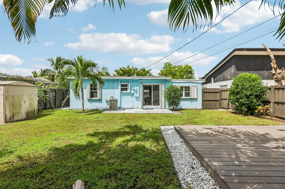 5364 NE 2nd Ave Oakland Park, FL 33334