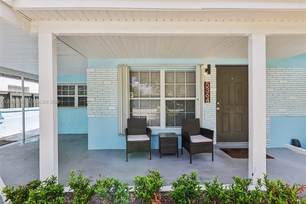 5364 NE 2nd Ave Oakland Park, FL 33334