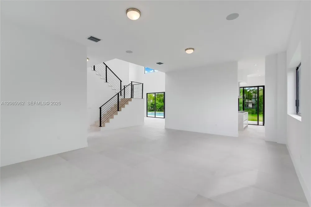 16492 Botaniko Dr S Weston, FL 33326