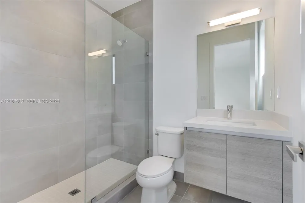 16492 Botaniko Dr S Weston, FL 33326