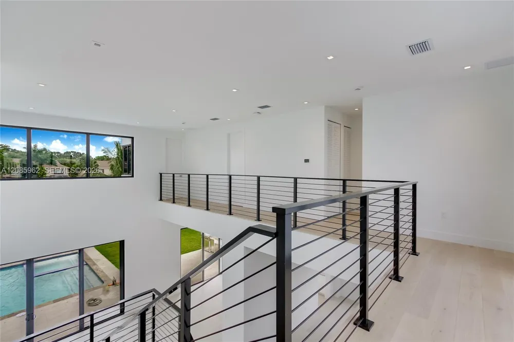 16492 Botaniko Dr S Weston, FL 33326