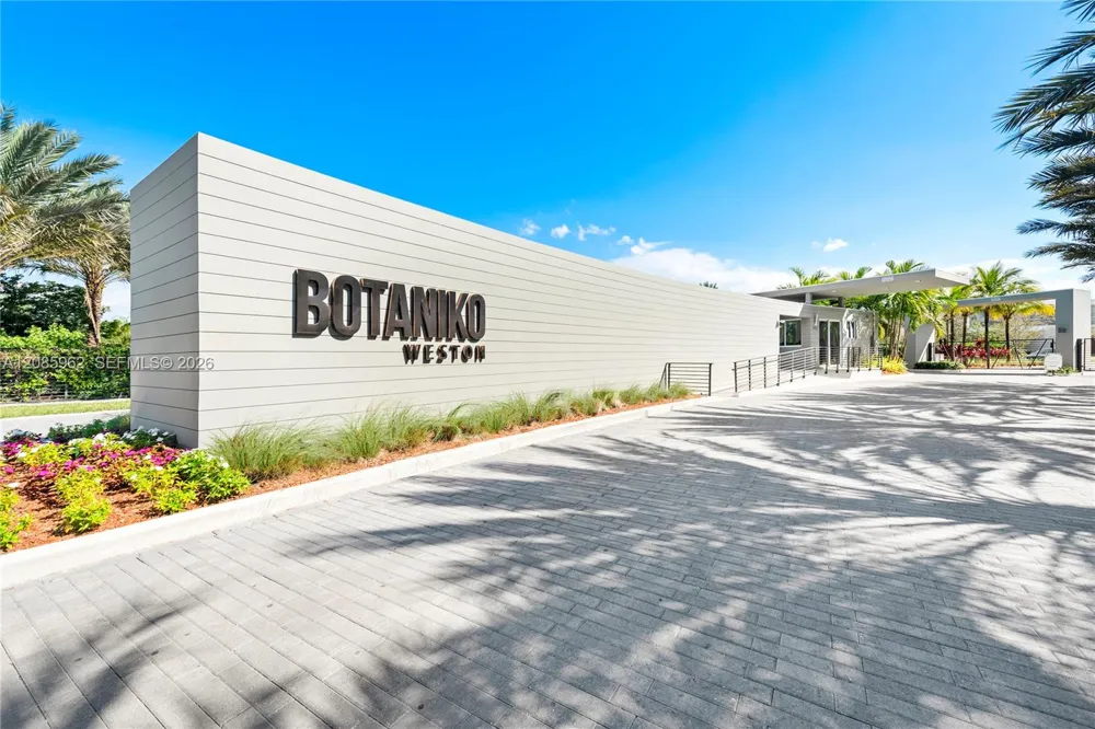 16492 Botaniko Dr S Weston, FL 33326