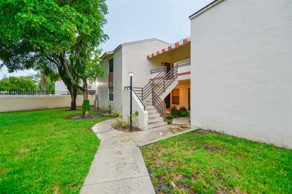 20220 NE 3rd Ct #2 Miami, FL 33179