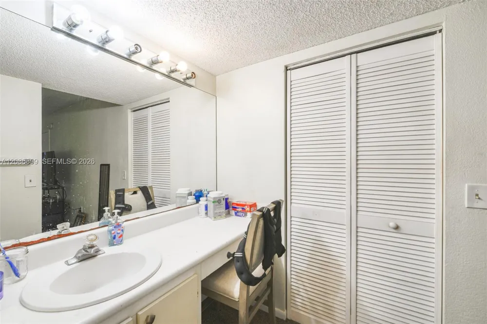 20220 NE 3rd Ct #2 Miami, FL 33179