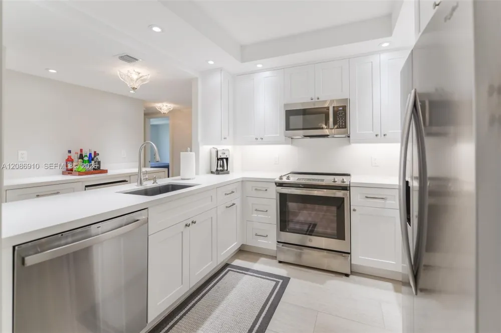 1950 S Ocean Dr #11H Hallandale Beach, FL 33009