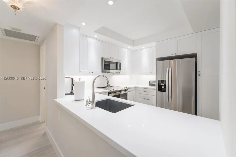 1950 S Ocean Dr #11H Hallandale Beach, FL 33009