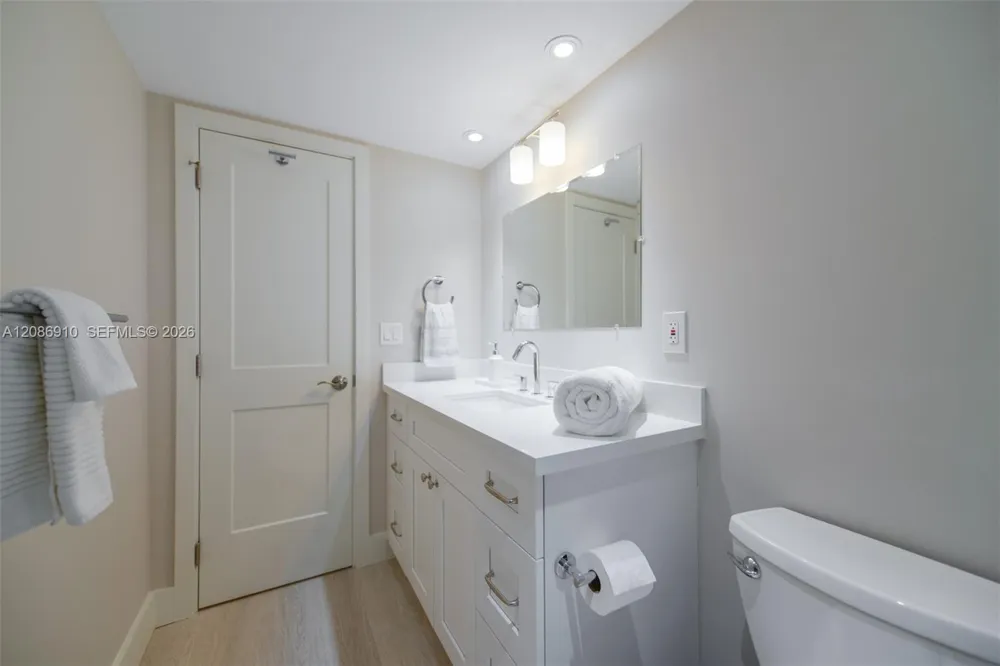 1950 S Ocean Dr #11H Hallandale Beach, FL 33009