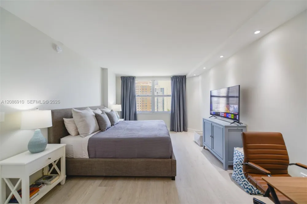 1950 S Ocean Dr #11H Hallandale Beach, FL 33009