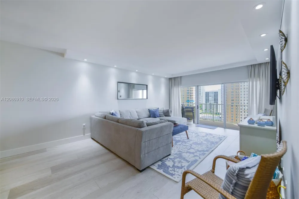 1950 S Ocean Dr #11H Hallandale Beach, FL 33009