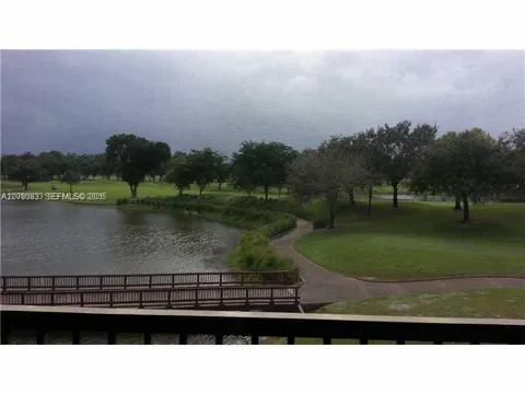 3001 W Rolling Hills Cir #407