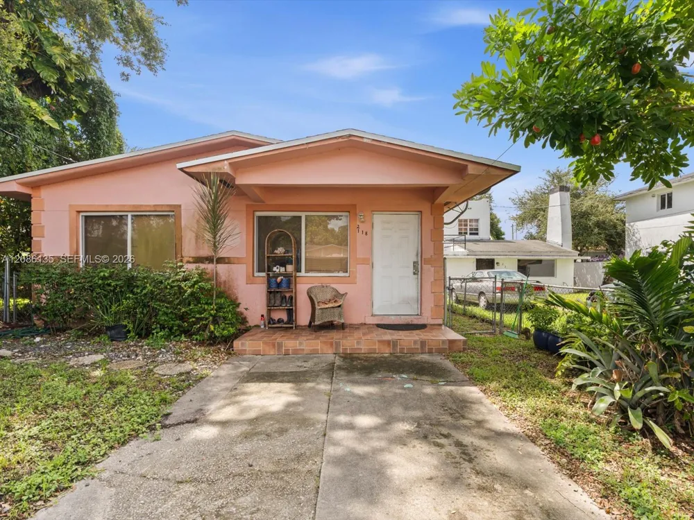 2118 NW 47th St Miami, FL 33142