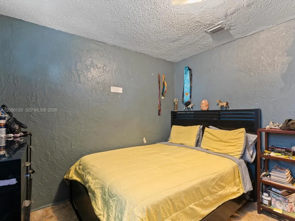 2118 NW 47th St Miami, FL 33142