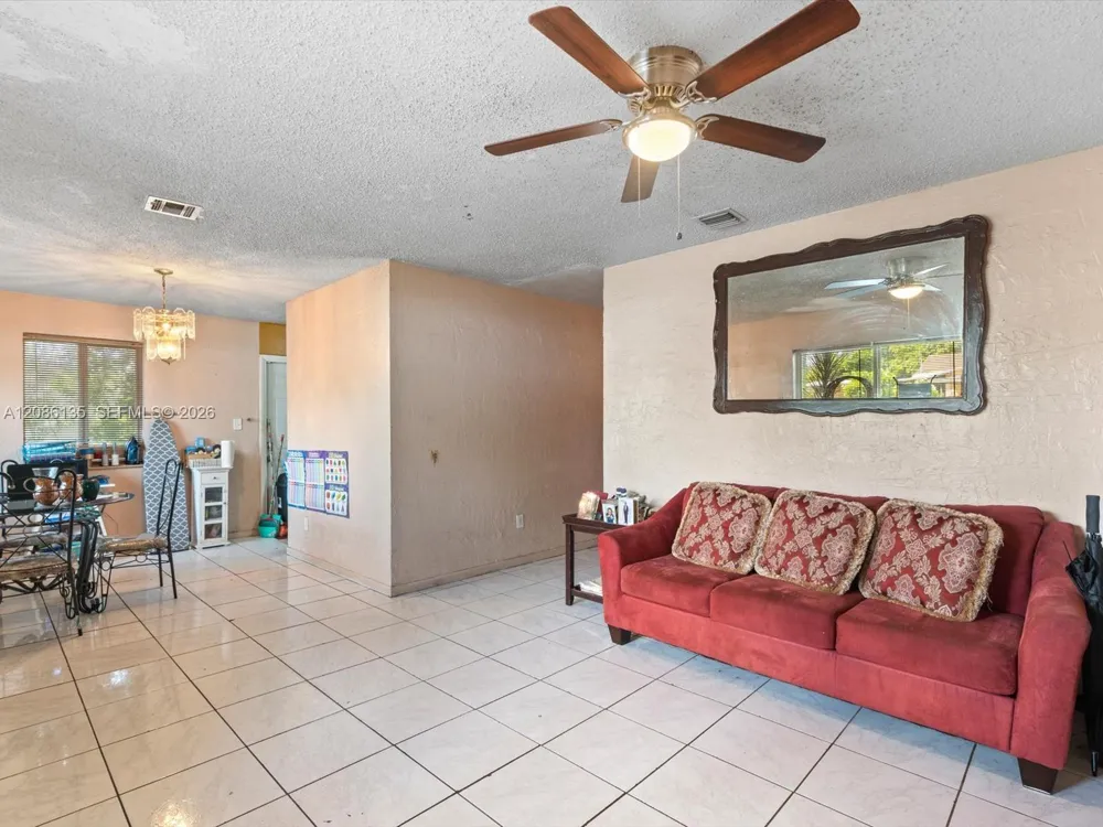 2118 NW 47th St Miami, FL 33142