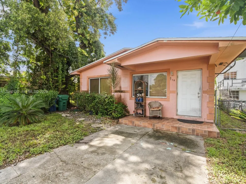 2118 NW 47th St Miami, FL 33142