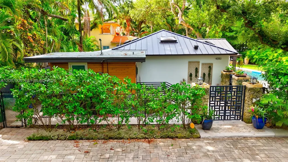 4080 Lybyer Ave Miami, FL 33133