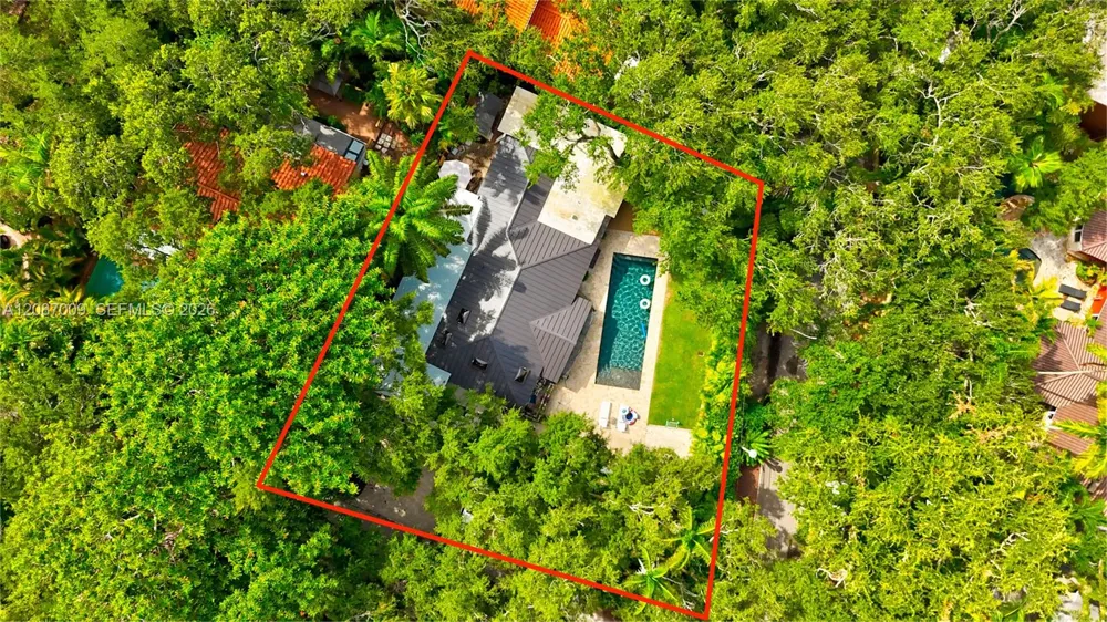 4080 Lybyer Ave Miami, FL 33133