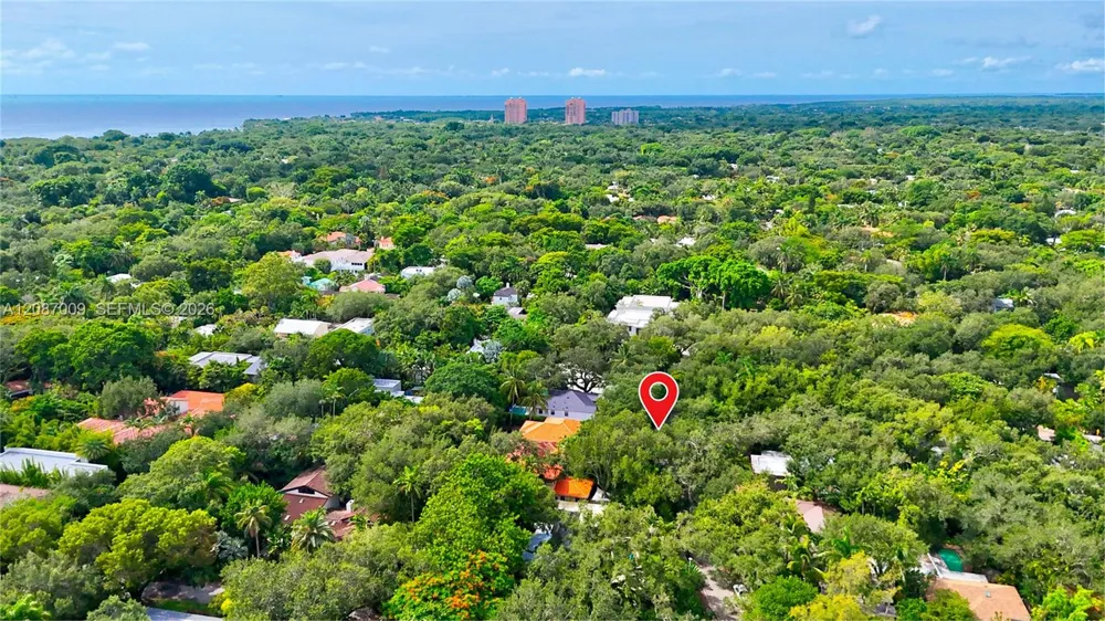 4080 Lybyer Ave Miami, FL 33133