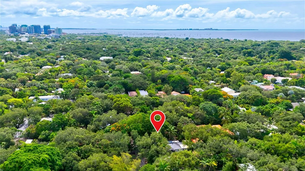 4080 Lybyer Ave Miami, FL 33133