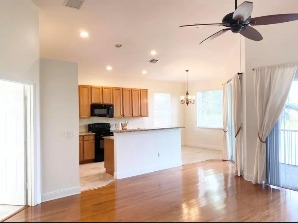 2097 WINGATE Bend Wellington, FL 33414