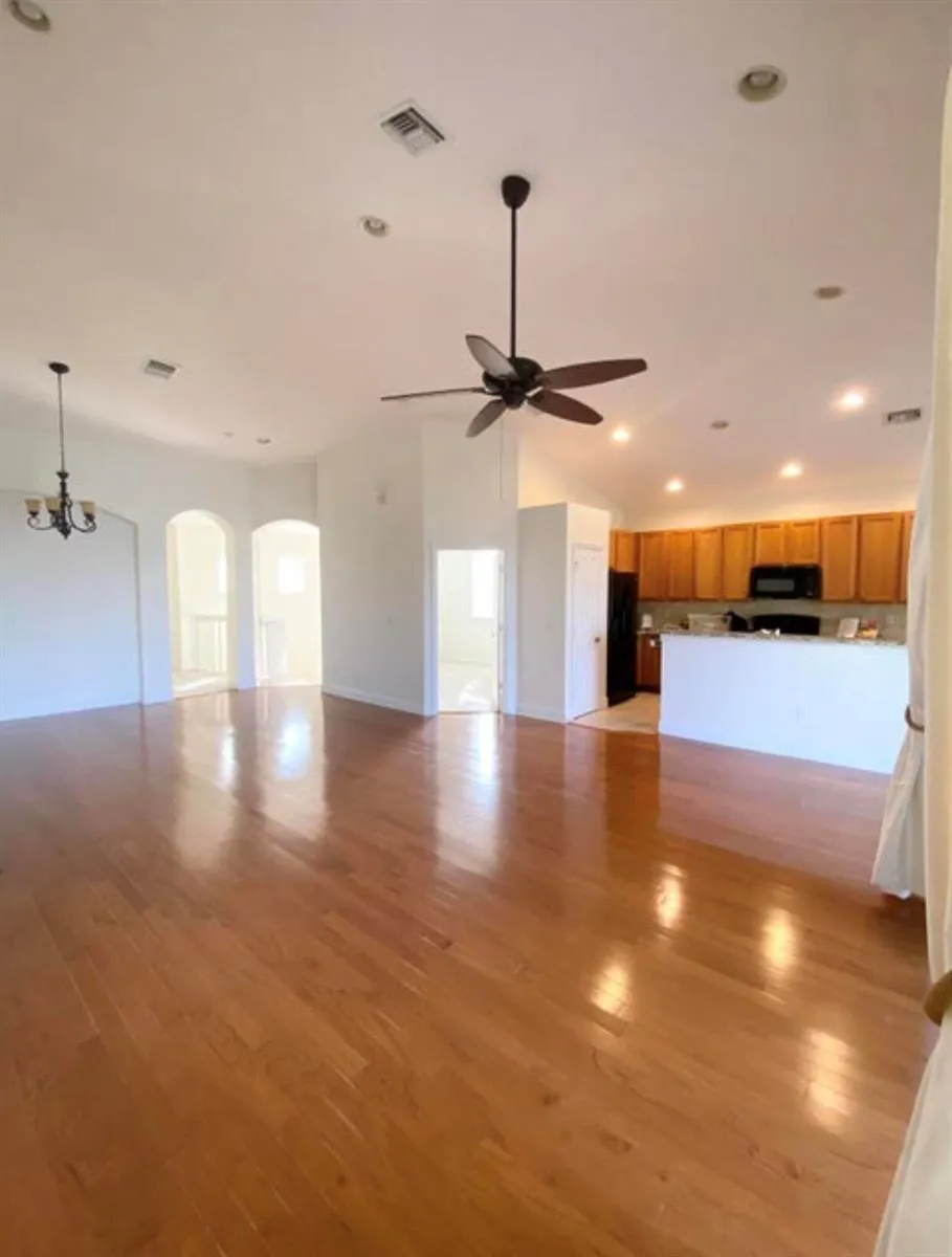 2097 WINGATE Bend Wellington, FL 33414